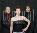 15-12-2007 KAYAK, Edward Reekers, Cindy Oudshoorn and Rob Vunderink at studio in Amsterdam. December 15, 2007.

[keywords]Posed, Half Length[/keywords]